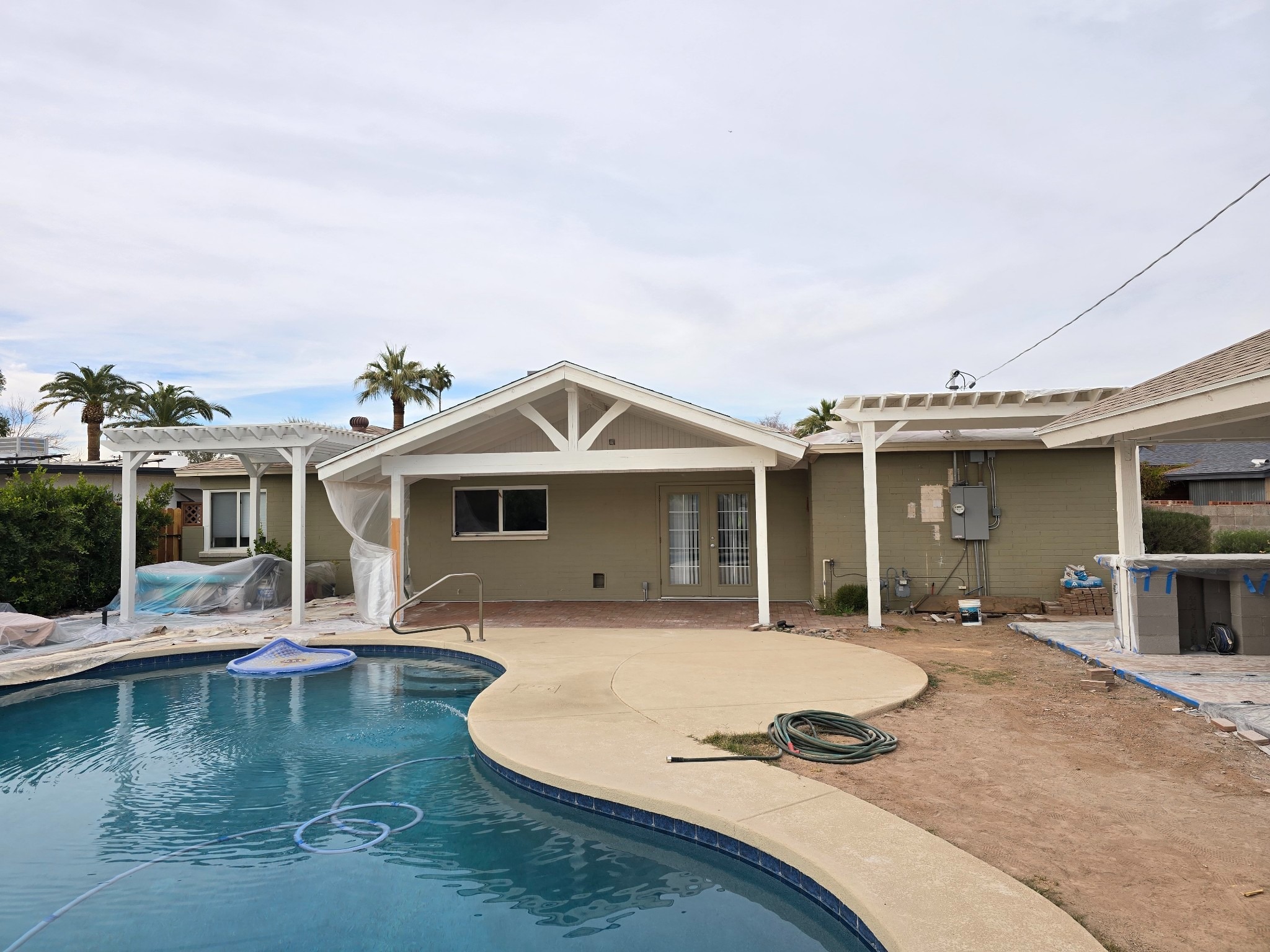 MR. TAPIA LANDSCAPING